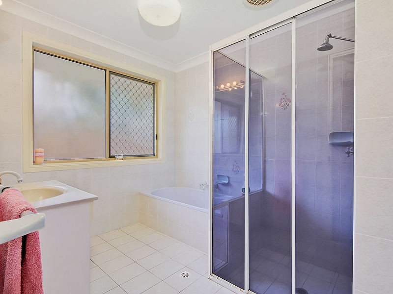 35 Pintail Crescent, Burleigh Waters QLD 4220