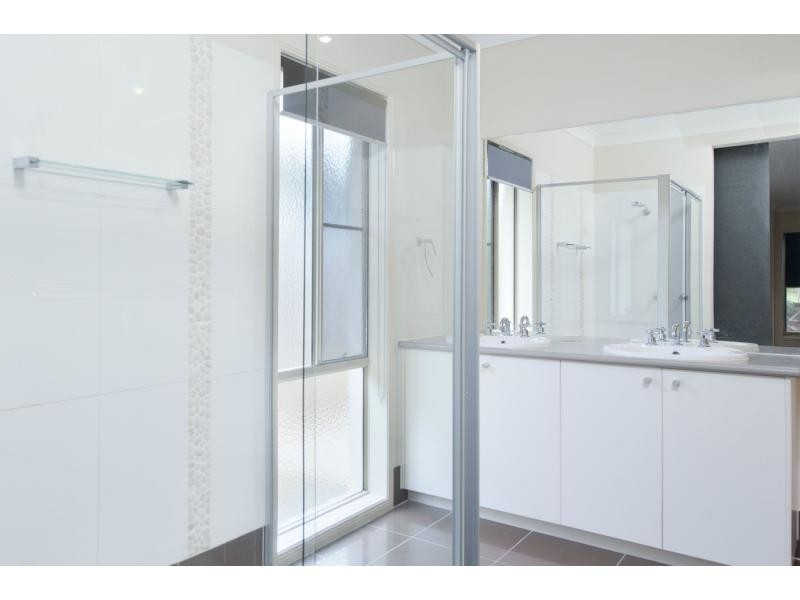 8 Tarella Court, Ormeau QLD 4208