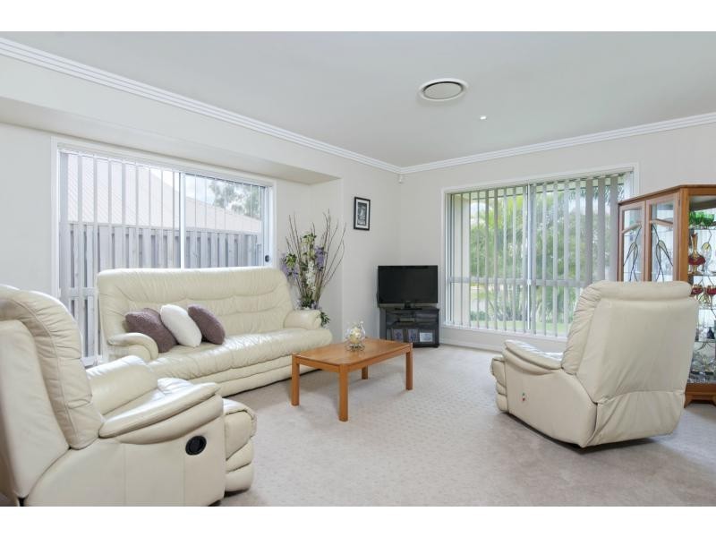 11 Rosabrook Crescent, Ormeau QLD 4208