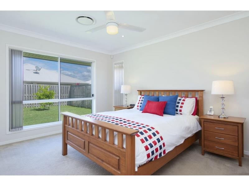 11 Rosabrook Crescent, Ormeau QLD 4208