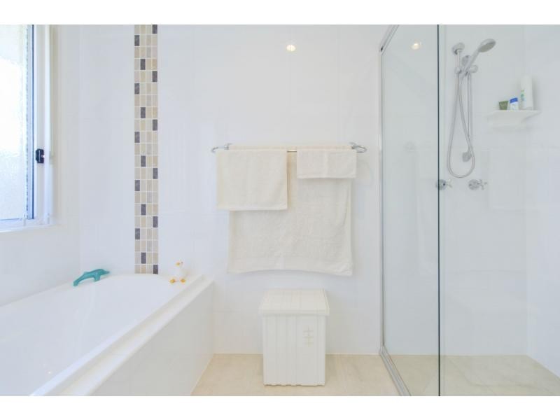 11 Rosabrook Crescent, Ormeau QLD 4208