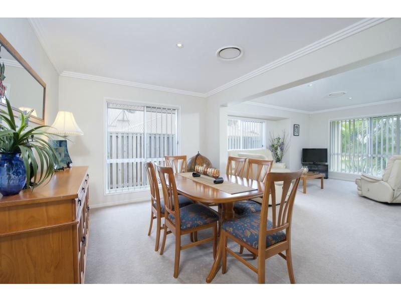 11 Rosabrook Crescent, Ormeau QLD 4208