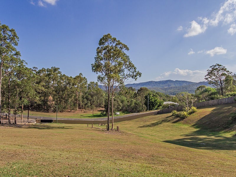 7 Hidden Court, Kingsholme QLD 4208