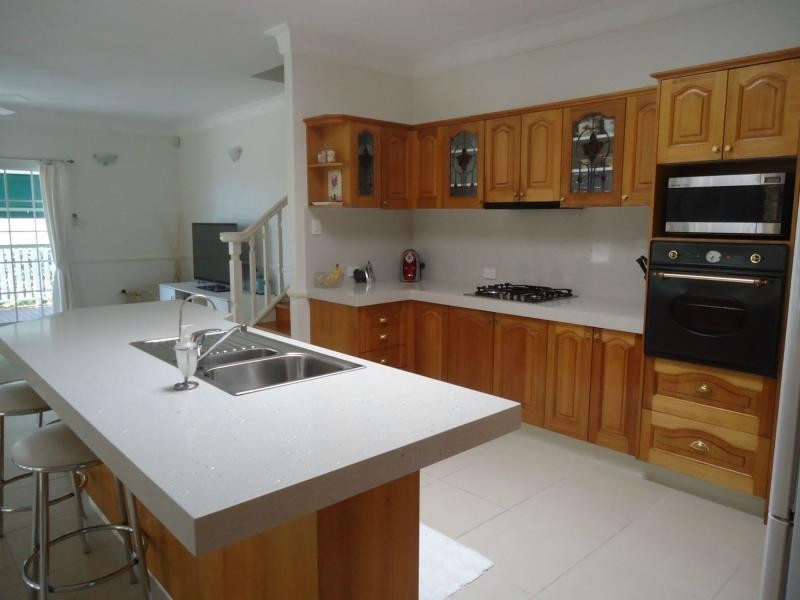 1 Valerie Close, Edens Landing QLD 4207