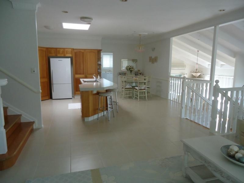 1 Valerie Close, Edens Landing QLD 4207