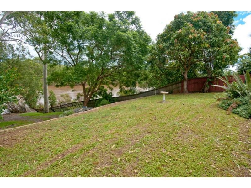 2 Kiewa Drive, Loganholme QLD 4129