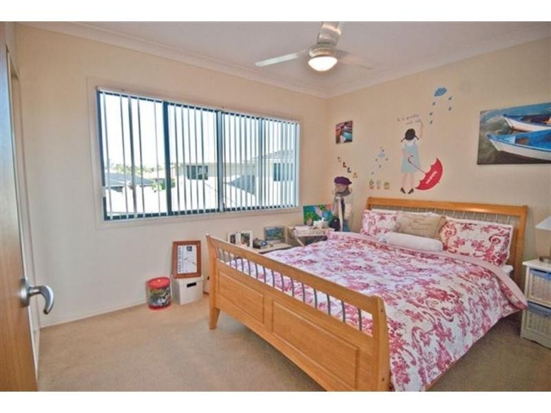21 Riverside Terrace, Windaroo QLD 4207