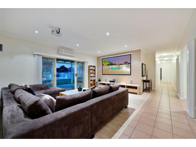 61 Stubbin Street, Belivah QLD 4207