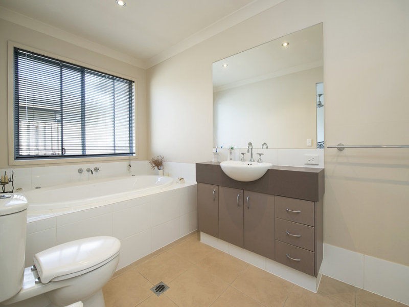 30 Ravensthorpe Street, Ormeau QLD 4208