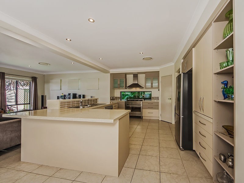15 Lilyvale Crescent, Ormeau QLD 4208