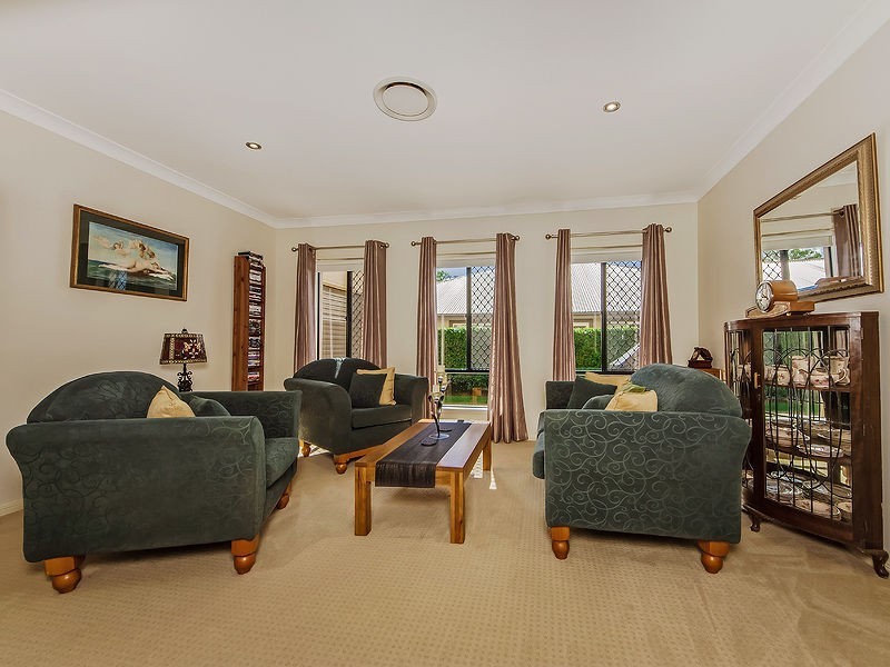 15 Lilyvale Crescent, Ormeau QLD 4208