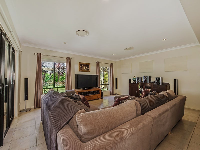 15 Lilyvale Crescent, Ormeau QLD 4208