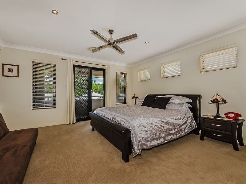 15 Lilyvale Crescent, Ormeau QLD 4208