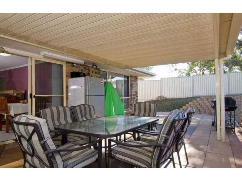 3 Leigh Place, Edens Landing QLD 4207