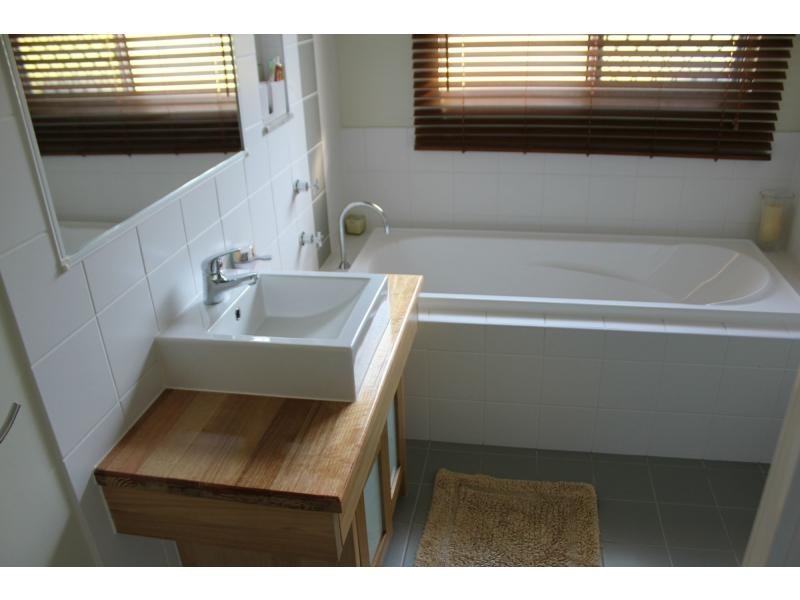 13 Kummara Road, Edens Landing QLD 4207