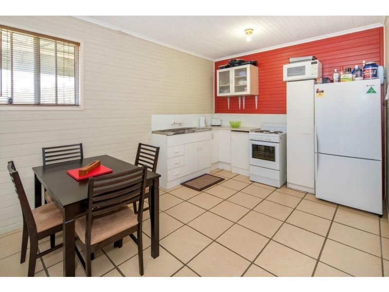 37 Johnstone Road, Stapylton QLD 4207