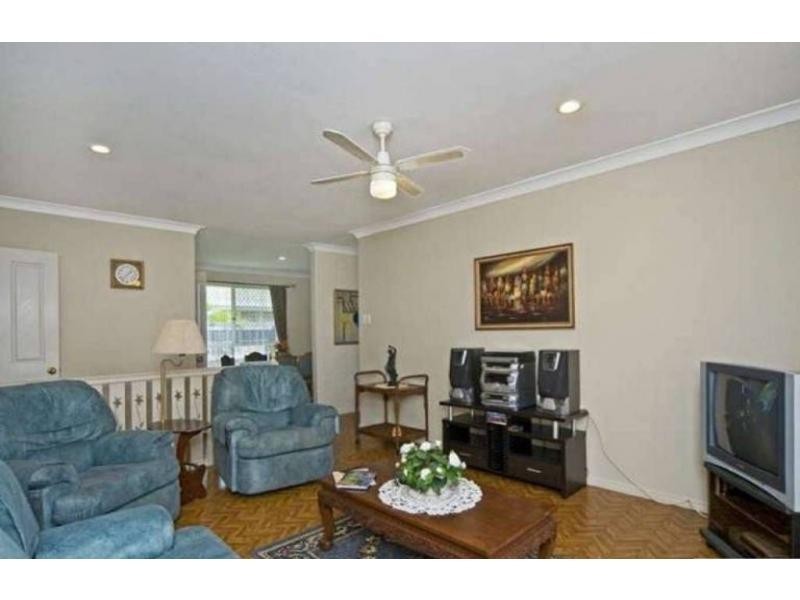 4 Petrel Place, Jacobs Well QLD 4208