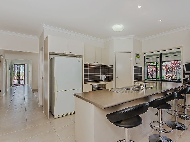 18 Emmaville Crescent, Ormeau QLD 4208