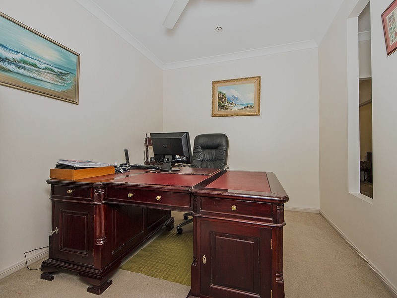 18 Emmaville Crescent, Ormeau QLD 4208