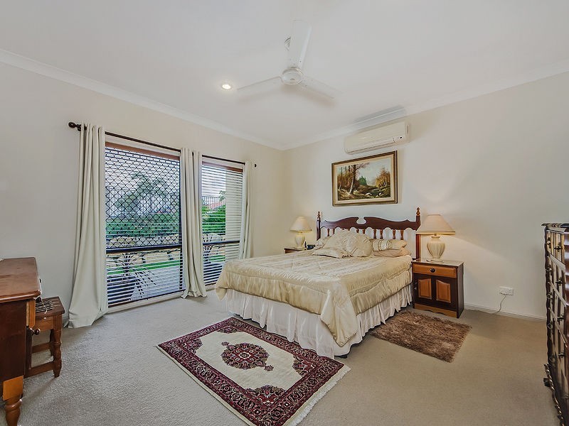 18 Emmaville Crescent, Ormeau QLD 4208