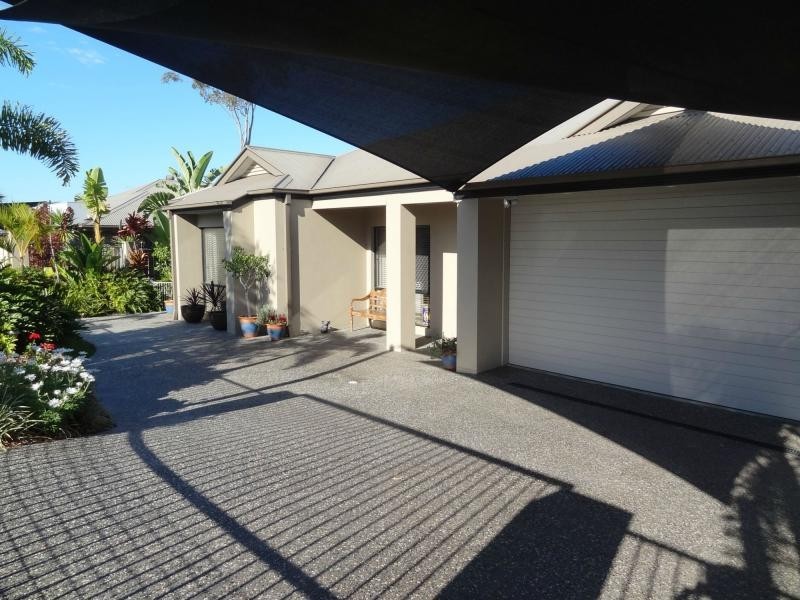 18 Emmaville Crescent, Ormeau QLD 4208