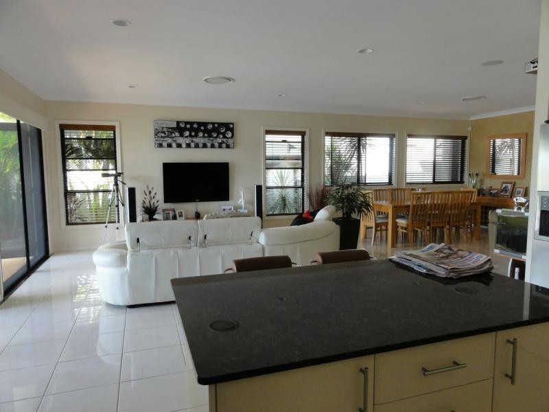 37 Lee-anne Crescent, Helensvale QLD 4212