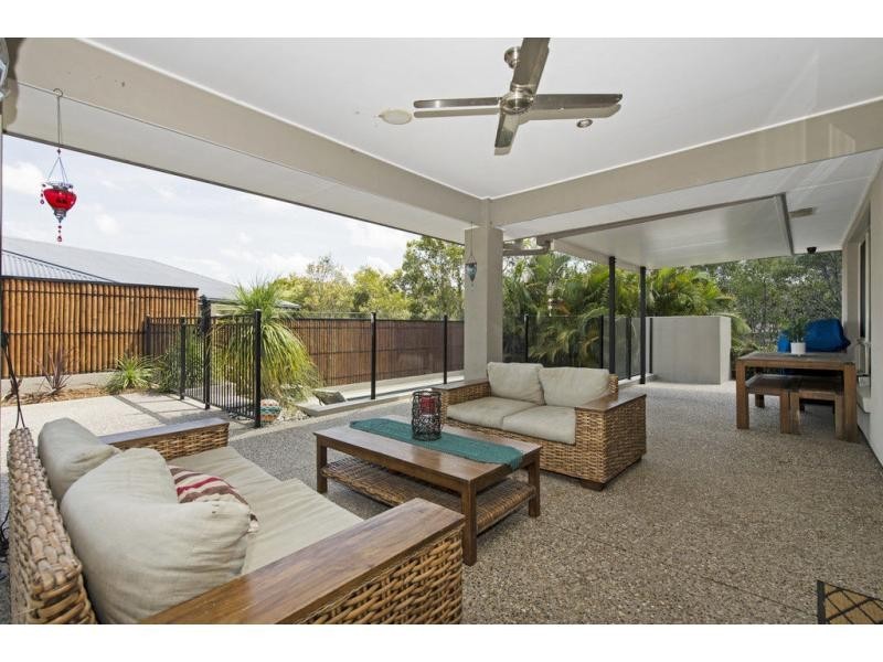 4 Oceanblue Rise, Upper Coomera QLD 4209