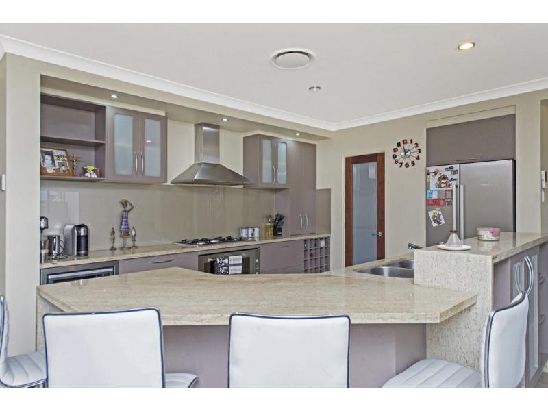 4 Oceanblue Rise, Upper Coomera QLD 4209