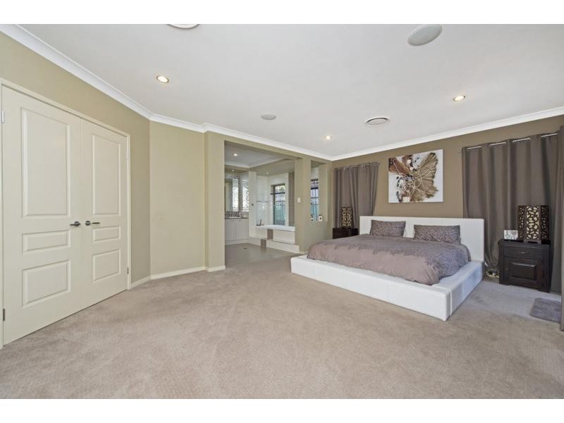 4 Oceanblue Rise, Upper Coomera QLD 4209