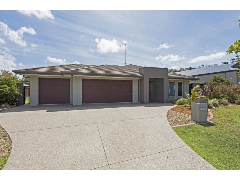 4 Oceanblue Rise, Upper Coomera QLD 4209