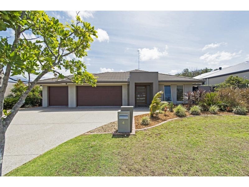 4 Oceanblue Rise, Upper Coomera QLD 4209