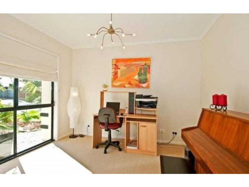 35 Lake Breeze Drive, Windaroo QLD 4207