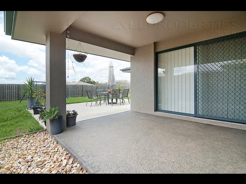 4 Vista Circuit, Bahrs Scrub QLD 4207
