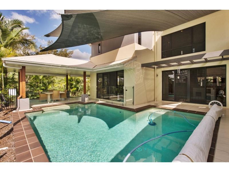 26 Riverside Terrace, Windaroo QLD 4207