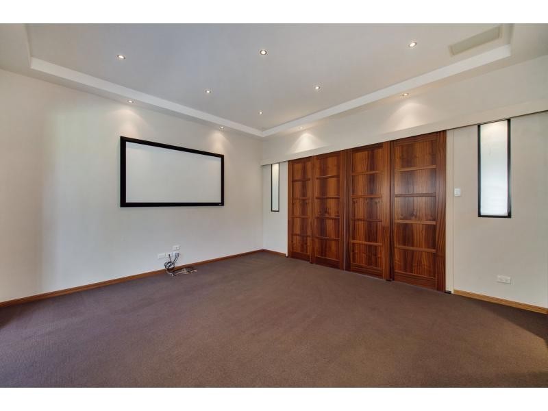 26 Riverside Terrace, Windaroo QLD 4207
