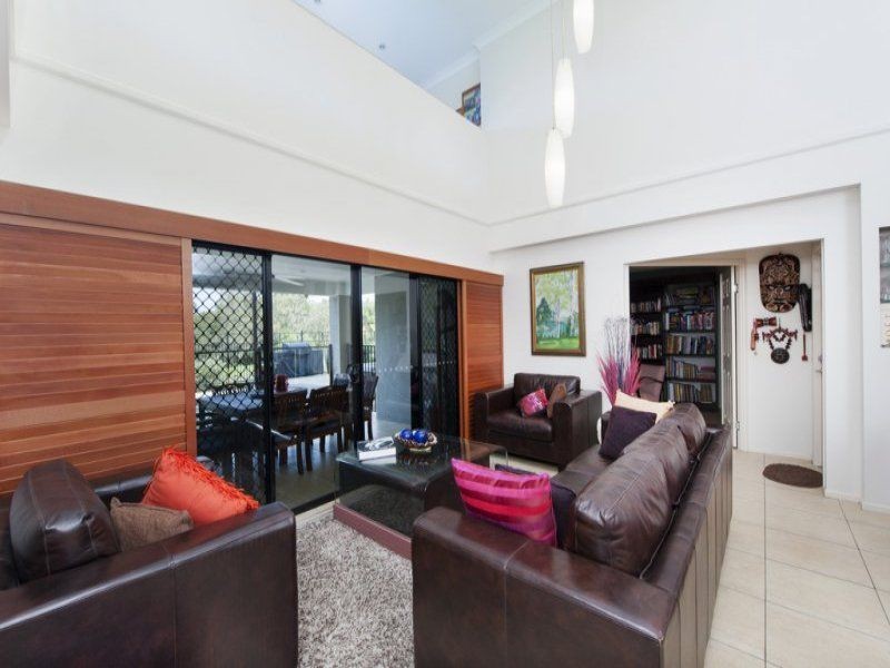 22 Riverside Terrace, Windaroo QLD 4207