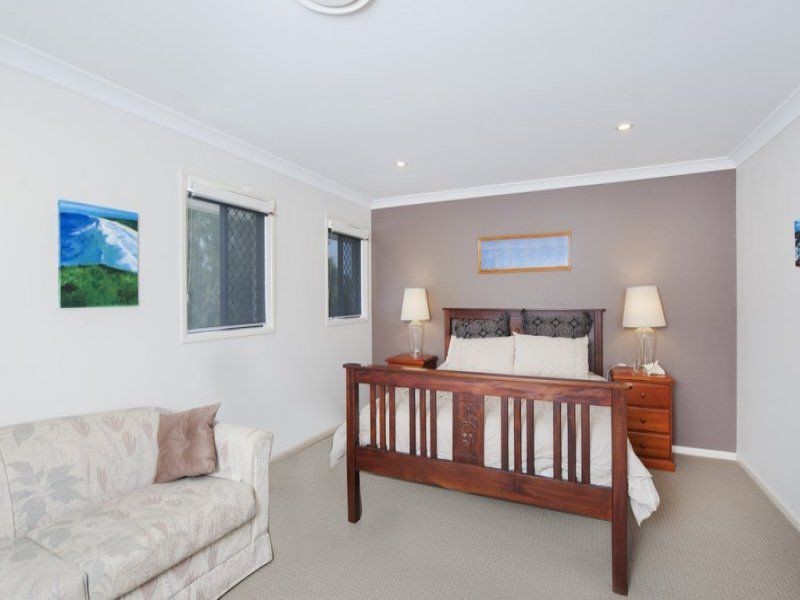 22 Riverside Terrace, Windaroo QLD 4207