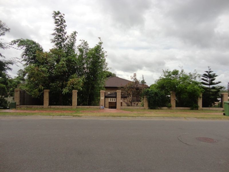8 Yvonne Crescent, Mount Warren Park QLD 4207