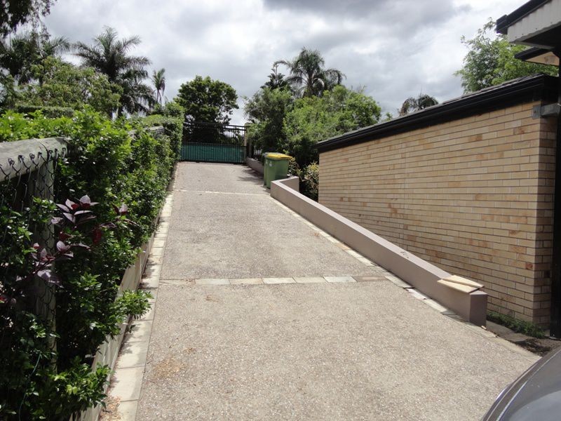 8 Yvonne Crescent, Mount Warren Park QLD 4207