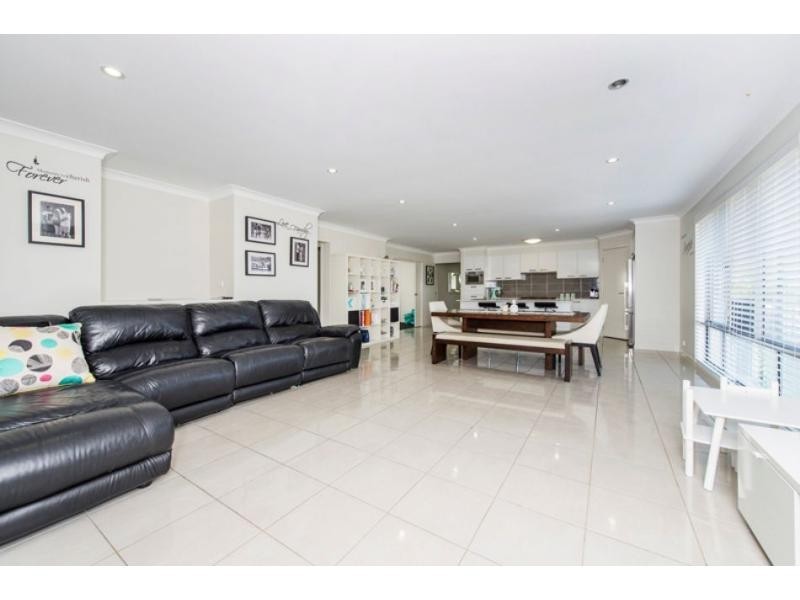 34 River Run Circuit, Ormeau Hills QLD 4208