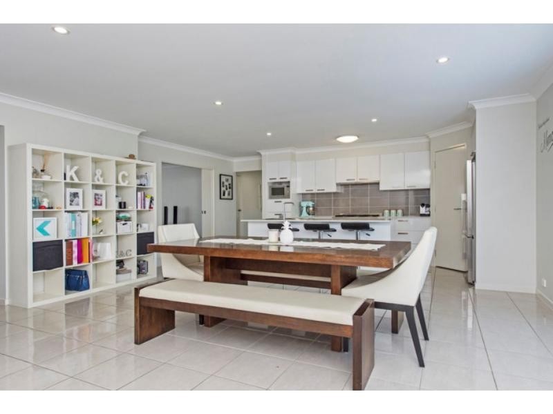 34 River Run Circuit, Ormeau Hills QLD 4208