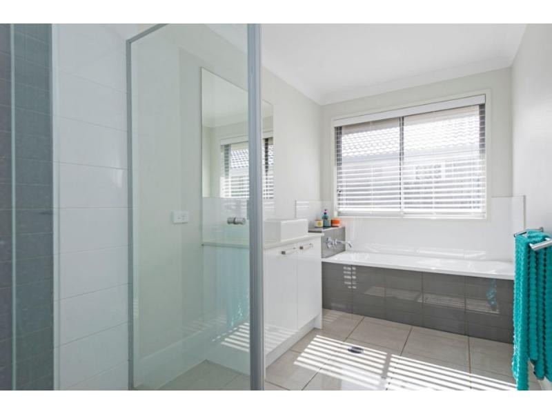 34 River Run Circuit, Ormeau Hills QLD 4208