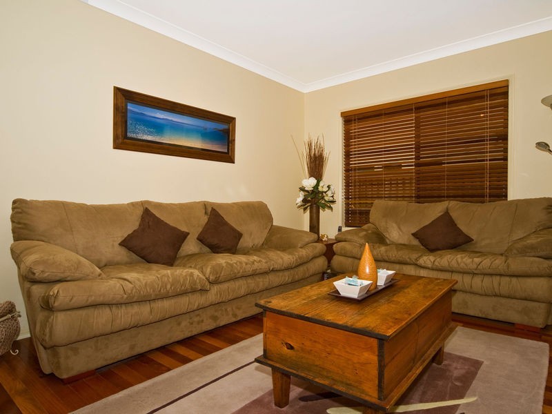38 Riverside Terrace, Windaroo QLD 4207