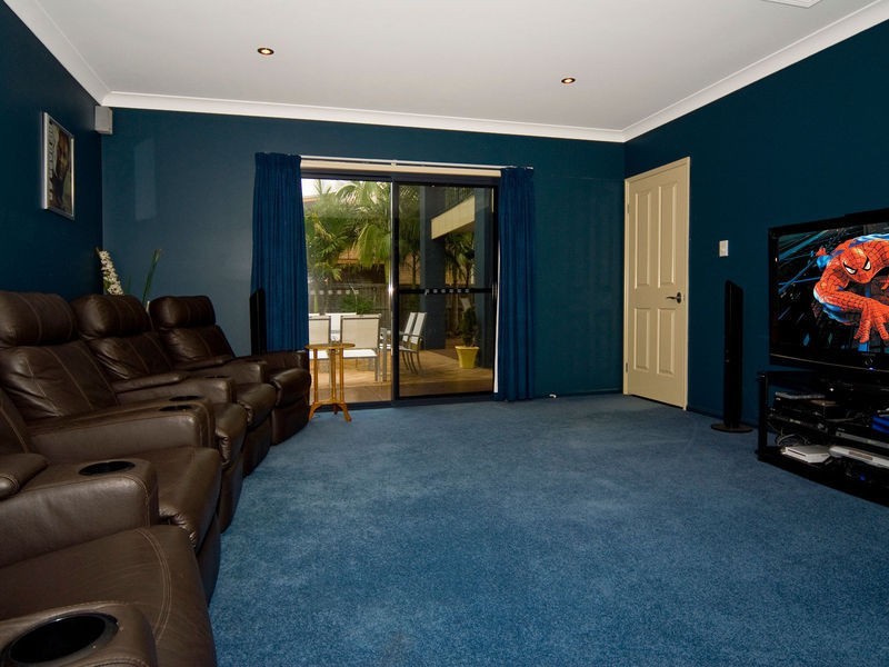 38 Riverside Terrace, Windaroo QLD 4207
