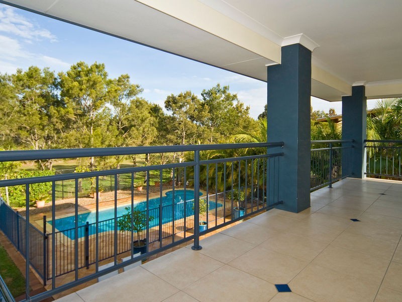 38 Riverside Terrace, Windaroo QLD 4207