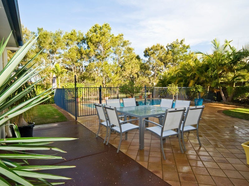 38 Riverside Terrace, Windaroo QLD 4207