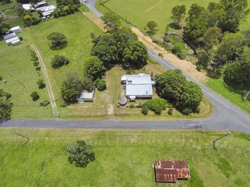 6 Marlowe Road, Alberton QLD 4207