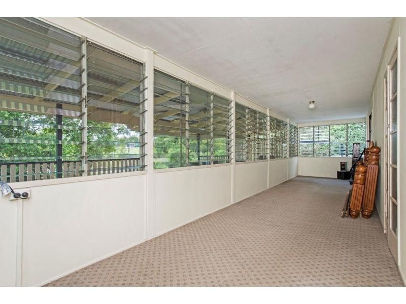 6 Marlowe Road, Alberton QLD 4207