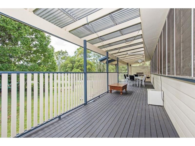 6 Marlowe Road, Alberton QLD 4207