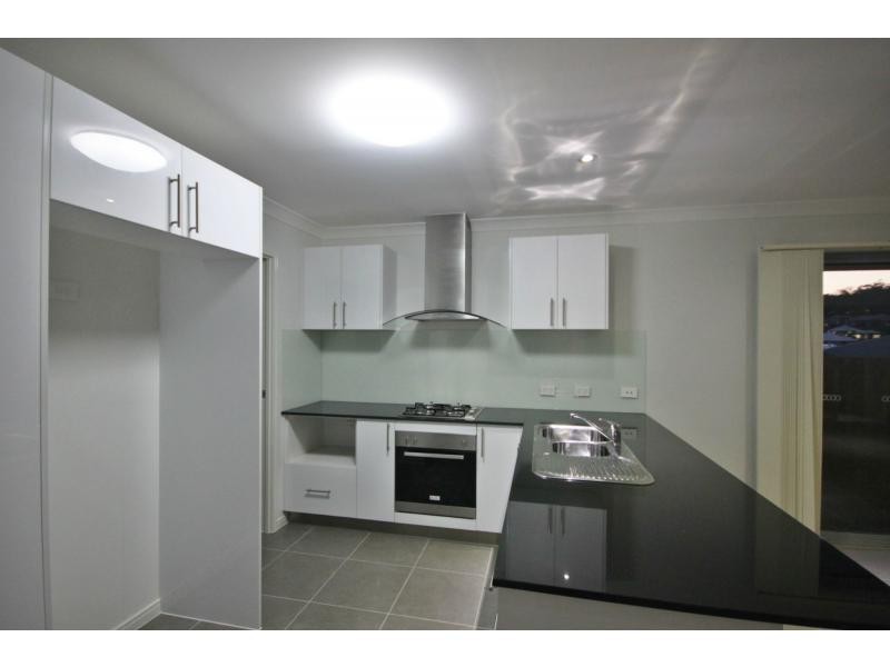 48 Romulus Circuit, Augustine Heights QLD 4300